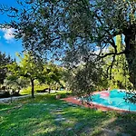 Casale Delle Querce In Umbria With Pool Willa
