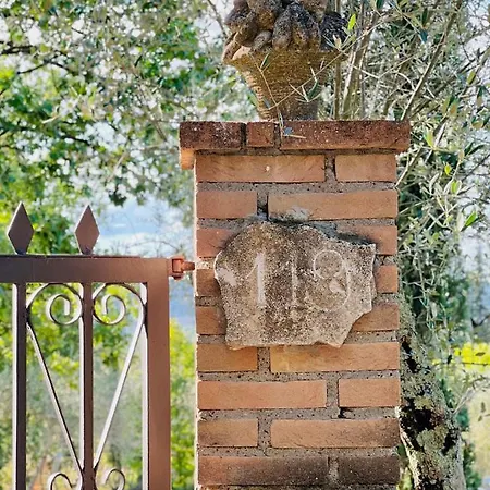 Casale Delle Querce In Umbria With Pool